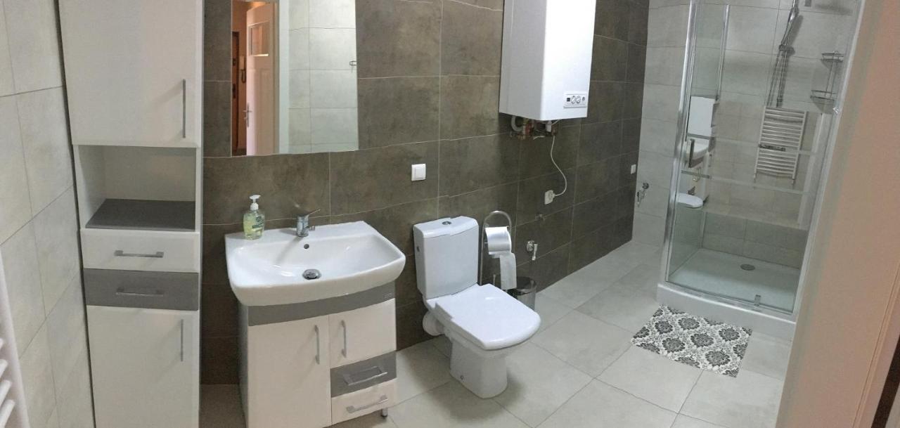 Apartament Kleopatra Gniezno Eksteriør billede